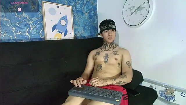 Snapshot of Tessarion_Black chatting on June 22, 7:16 am Tessarion Black online show from June 22, 7:16 am