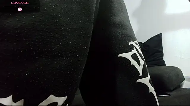 Tessarion Black online show from April 8, 6:26 am