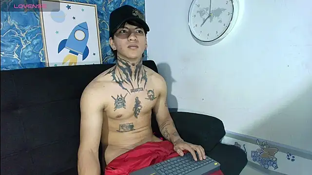 Snapshot of Tessarion_Black chatting on June 24, 7:07 am Tessarion Black online show from June 24, 7:07 am