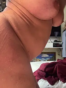 Nanda loiragostosa online show from March 12, 11:58 am