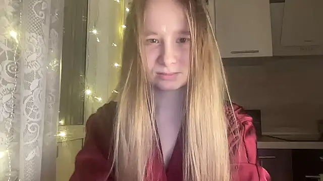 Snapshot of cutefoxieee chatting on April 22, 8:48 pm cutefoxieee online show from April 22, 8:48 pm