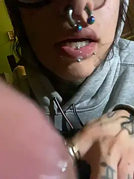 nightmar3doll online show from May 8, 5:33 am