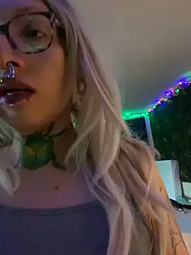 nightmar3doll online show from April 25, 2:03 am