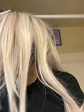 nightmar3doll online show from April 24, 7:32 am