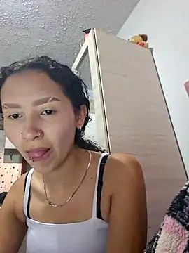 keylatiff online show from March 3, 6:37 pm