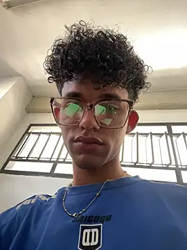 Stickmendez online show from March 9, 2:42 pm