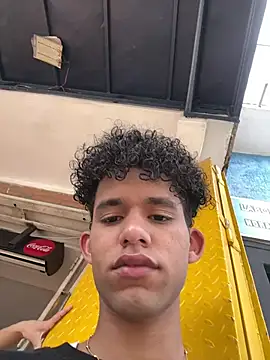 Stickmendez online show from February 27, 8:41 pm