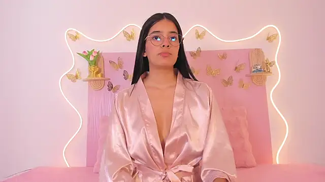 Isaa-queen online show from April 5, 2:35 pm