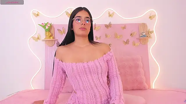 Isaa-queen online show from April 8, 8:54 pm