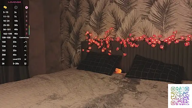 HinaVibe online show from April 15, 2:21 pm