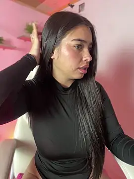 I Valentina online show from April 15, 7:18 pm