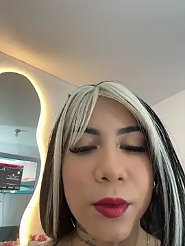 Snapshot of Pamela23x chatting on June 14, 1:34 pm Pamela23x online show from June 14, 1:34 pm