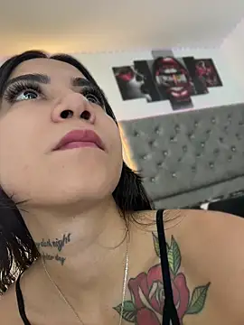 Snapshot of Pamela23x chatting on May 25, 12:15 pm Pamela23x online show from May 25, 12:15 pm
