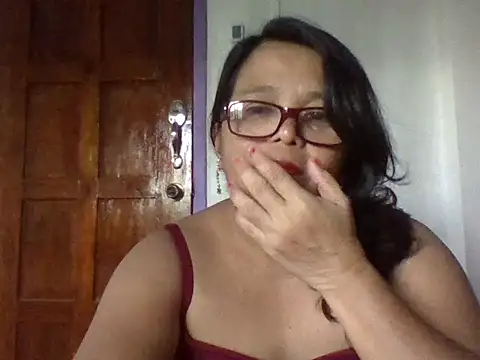 Snapshot of Flowerblossom123 chatting on May 1, 9:14 am Flowerblossom123 online show from May 1, 9:14 am