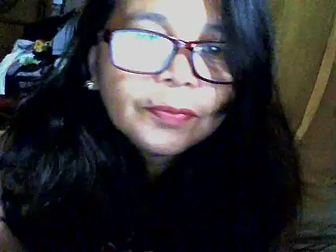 Flowerblossom123 online show from April 3, 9:32 pm