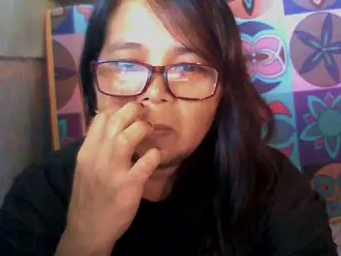 Flowerblossom123 online show from March 31, 8:05 am