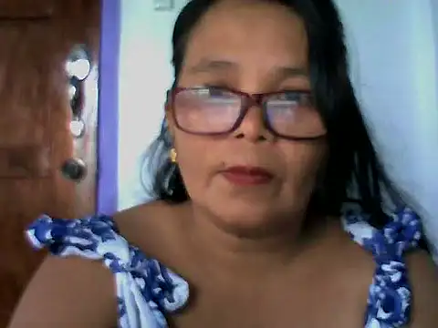 Snapshot of Flowerblossom123 chatting on May 11, 8:05 am Flowerblossom123 online show from May 11, 8:05 am