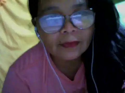 Snapshot of Flowerblossom123 chatting on May 22, 4:05 pm Flowerblossom123 online show from May 22, 4:05 pm