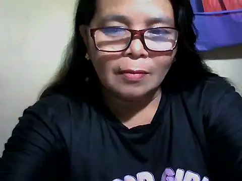Snapshot of Flowerblossom123 chatting on May 9, 11:57 am Flowerblossom123 online show from May 9, 11:57 am