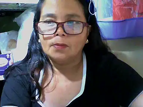 Flowerblossom123 online show from March 9, 2:31 pm