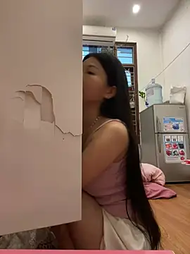 Snapshot of Miumieu2 chatting on February 23, 4:58 am Miumieu2 online show from February 23, 4:58 am