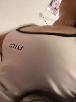 Miumieu2 online show from April 4, 2:18 am