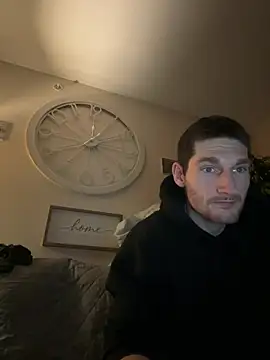 Snapshot of Aarondeweese27 chatting on February 24, 12:39 pm Aarondeweese27 online show from February 24, 12:39 pm