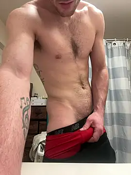 Snapshot of Aarondeweese27 chatting on March 1, 9:48 pm Aarondeweese27 online show from March 1, 9:48 pm