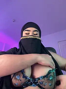 Snapshot of Yasmin_cute chatting on May 12, 1:06 pm Yasmin cute online show from May 12, 1:06 pm
