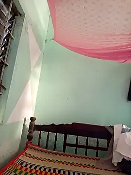 Snapshot of hungdecu chatting on February 23, 8:04 am hungdecu online show from February 23, 8:04 am