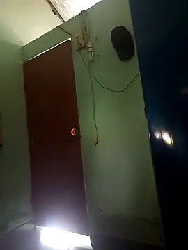 Snapshot of hungdecu chatting on February 26, 7:19 am hungdecu online show from February 26, 7:19 am