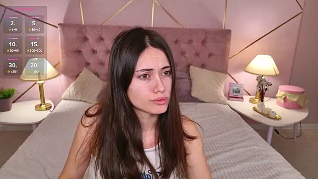 Lunaa Babygirl online show from March 10, 2:32 pm