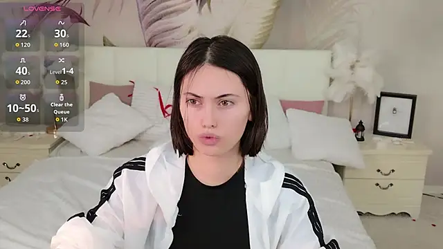 Lunaa Babygirl online show from March 19, 1:44 pm