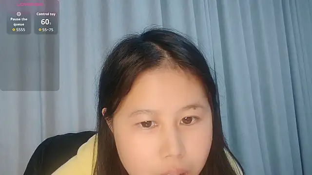 Hannah-33 online show from February 26, 7:08 am