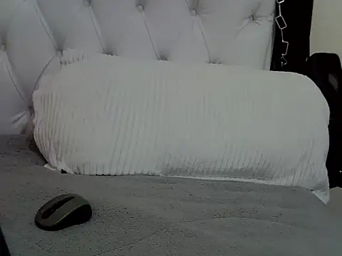 Candy19921 online show from March 13, 5:56 am