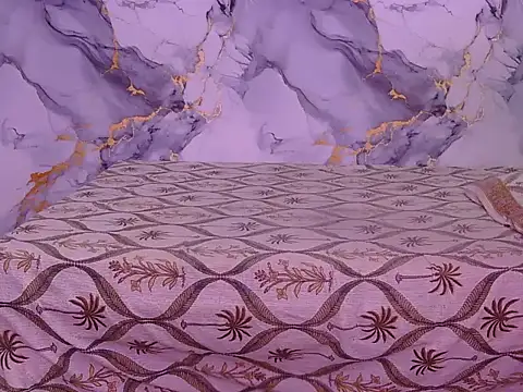 Aayesha-queen online show from April 2, 4:08 am