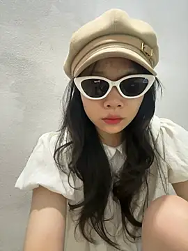 Nancyk6 online show from April 12, 4:10 pm