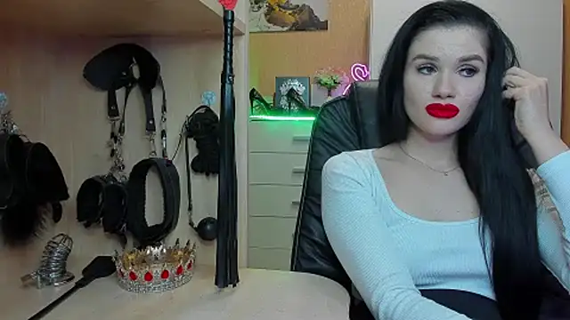 Snapshot of KristiTopxx chatting on June 17, 7:35 pm KristiTopxx online show from June 17, 7:35 pm