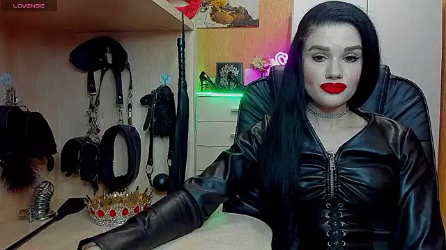 Snapshot of KristiTopxx chatting on May 21, 8:17 pm KristiTopxx online show from May 21, 8:17 pm