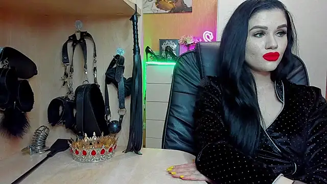 KristiTopxx online show from November 5, 8:23 pm