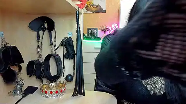 KristiTopxx online show from April 5, 7:31 pm