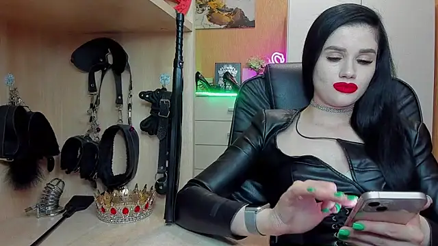 Snapshot of KristiTopxx chatting on June 10, 7:15 pm KristiTopxx online show from June 10, 7:15 pm