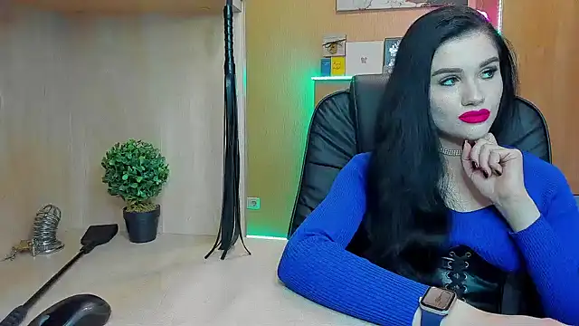 KristiTopxx online show from March 10, 5:18 pm