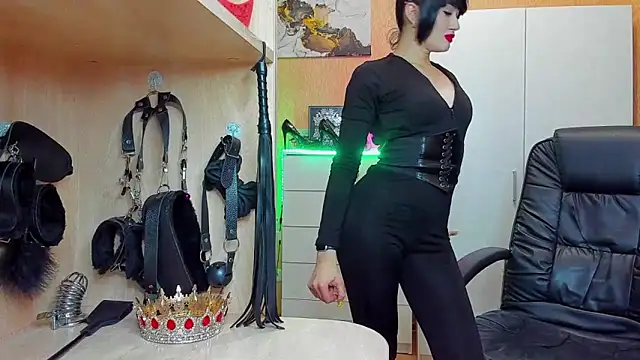 KristiTopxx online show from November 7, 7:29 pm