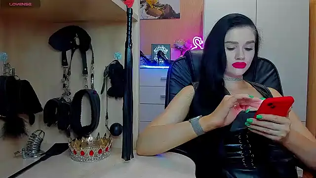 Snapshot of KristiTopxx chatting on June 25, 8:14 pm KristiTopxx online show from June 25, 8:14 pm