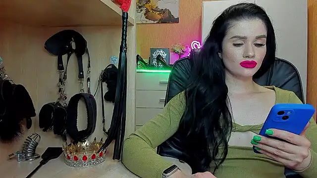 Snapshot of KristiTopxx chatting on June 18, 7:52 pm KristiTopxx online show from June 18, 7:52 pm
