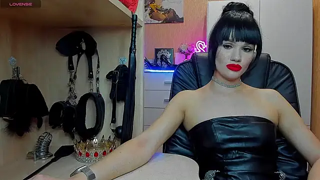 Snapshot of KristiTopxx chatting on July 6, 7:16 pm KristiTopxx online show from July 6, 7:16 pm