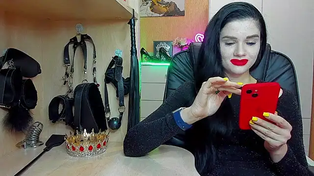 KristiTopxx online show from November 3, 8:01 pm