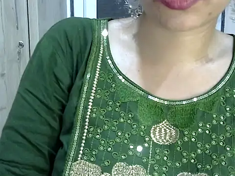 Neha Sharma2 online show from April 5, 2:57 pm