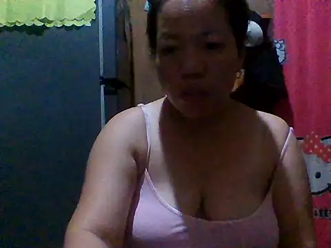 Snapshot of sweet_lhyn chatting on May 7, 1:36 pm sweet lhyn online show from May 7, 1:36 pm